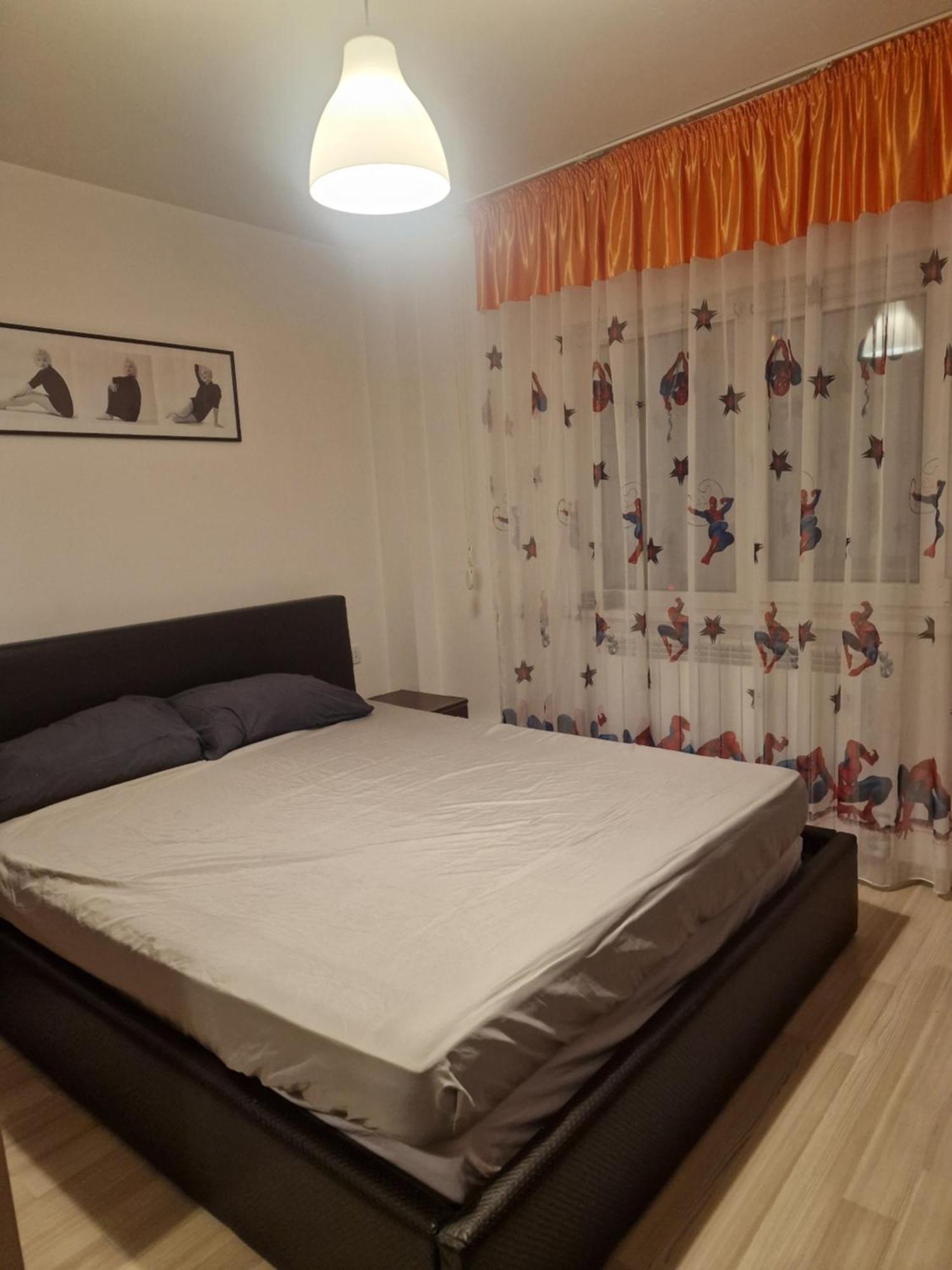 2 Bedrooms Apartment. Галац Экстерьер фото