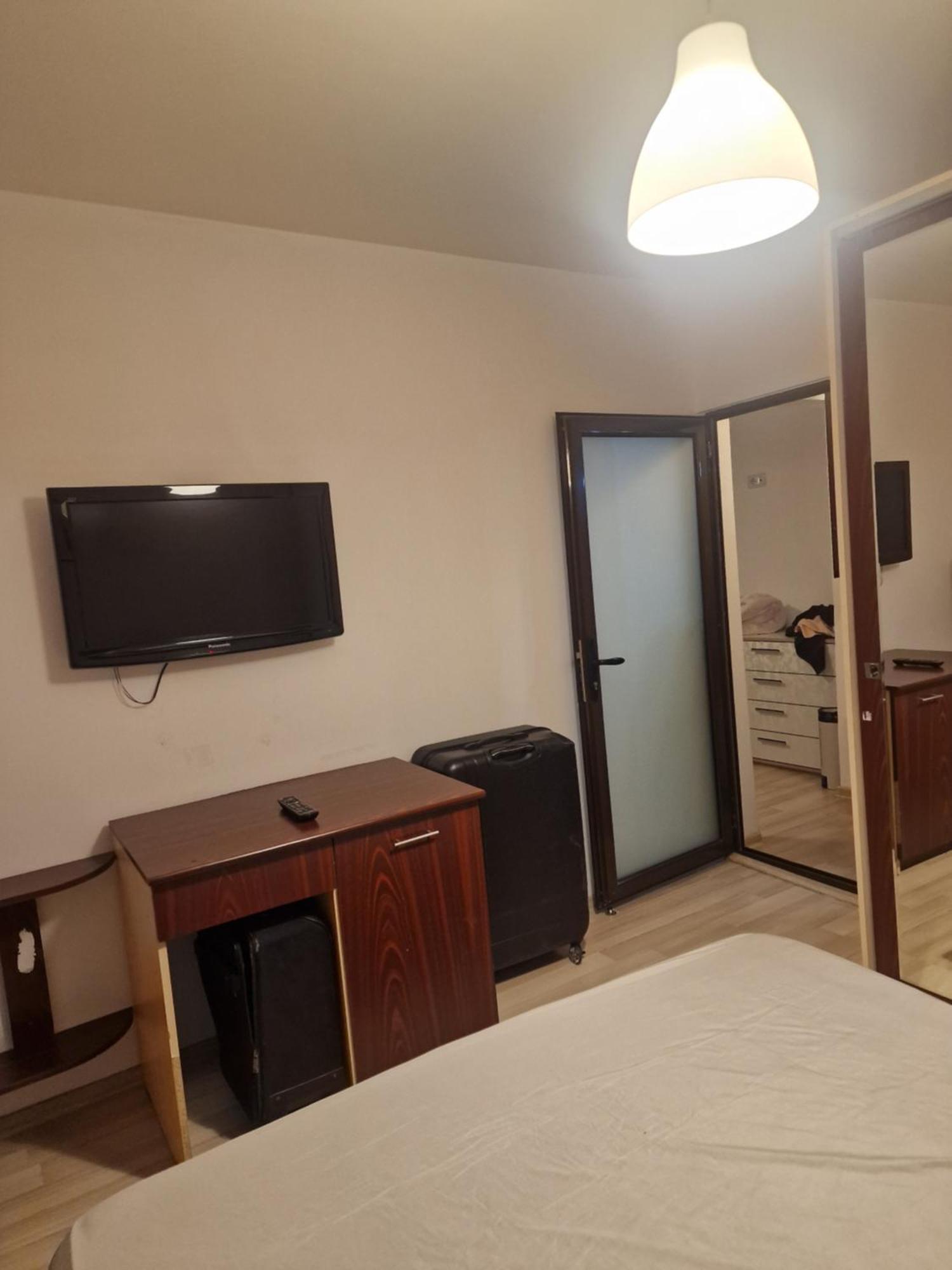 2 Bedrooms Apartment. Галац Экстерьер фото
